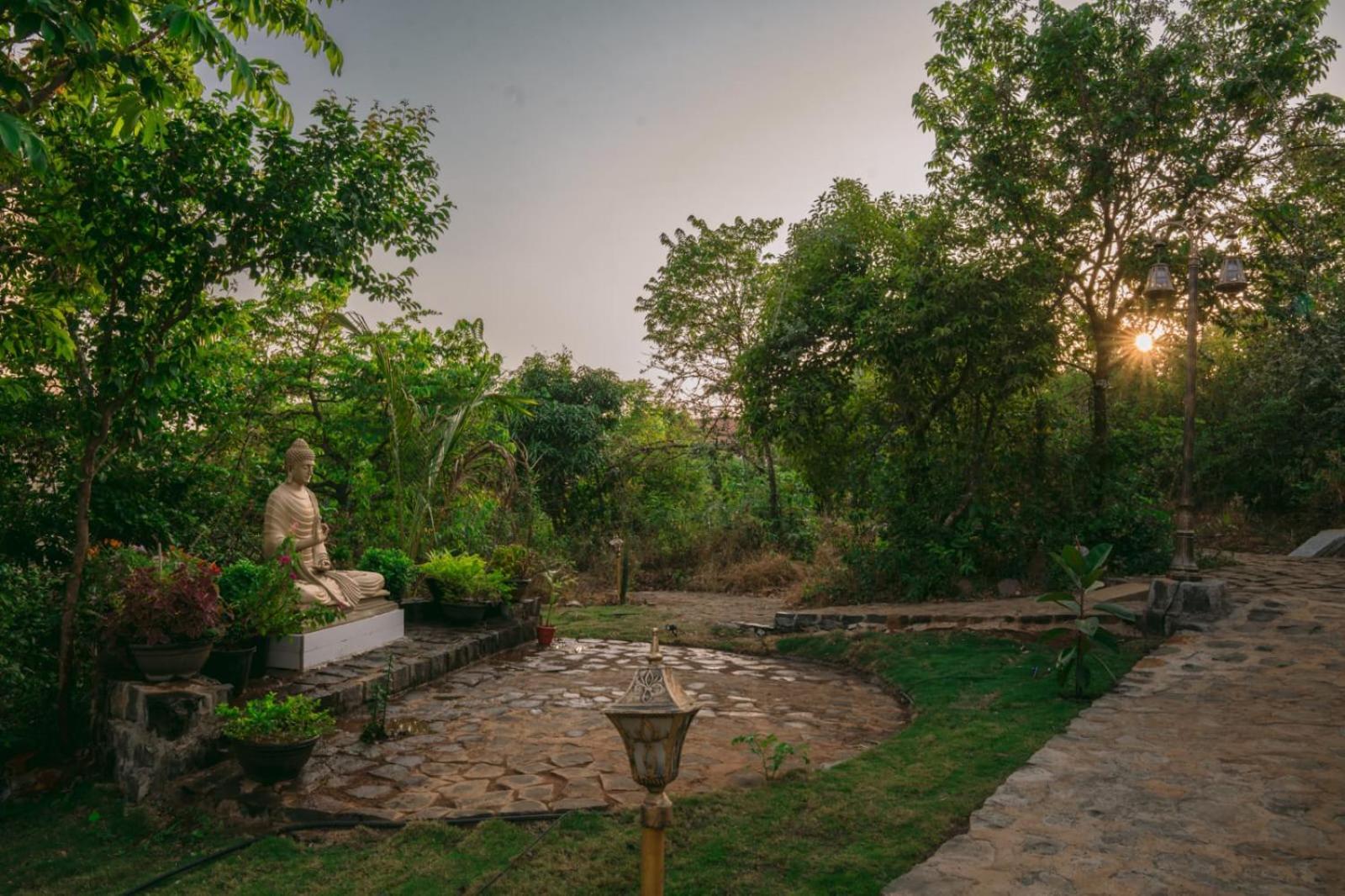 Eshi Resorts And Restaurant - Bhimashankars Jungle Luxury Resort Taleghar Exterior photo
