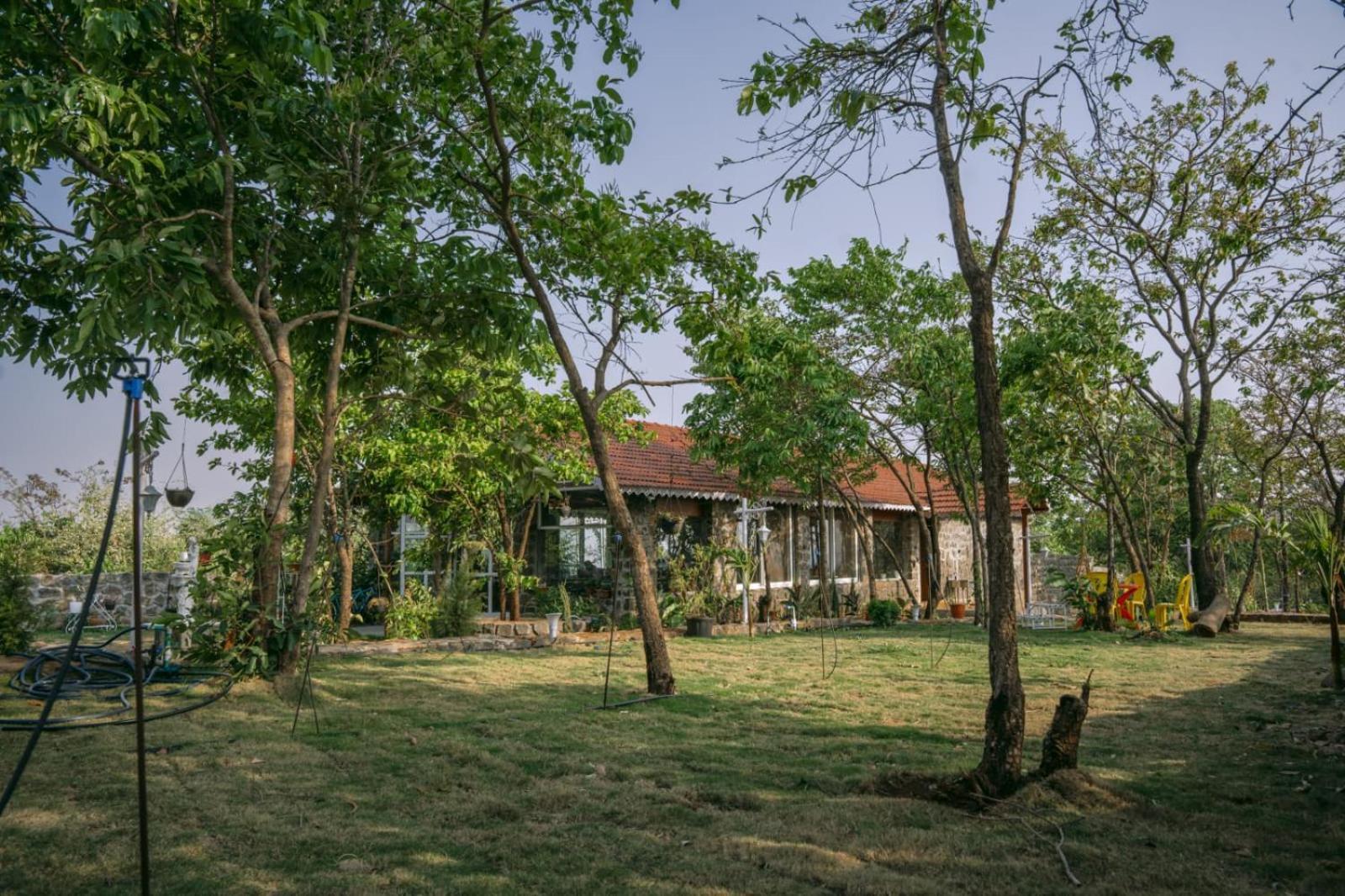 Eshi Resorts And Restaurant - Bhimashankars Jungle Luxury Resort Taleghar Exterior photo
